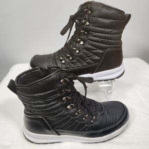 Weatherproof Black Winter Rain Boots with Quilted Design Size 7